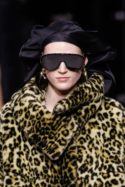 Look 70
